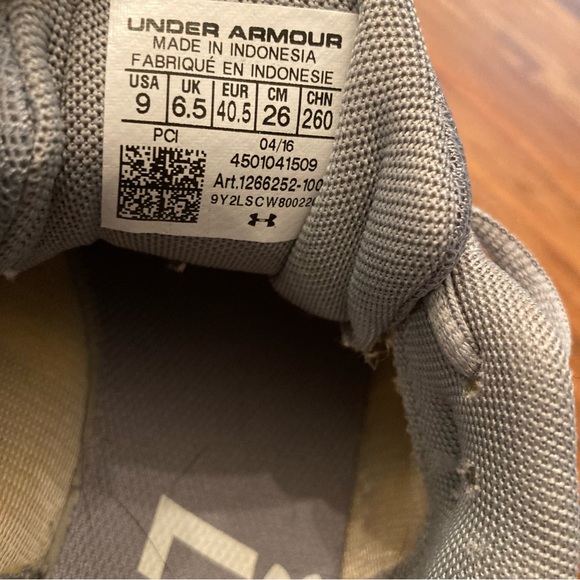 Under Armour Micro G Assert 6 Running Athletic Shoes - Picture 9 of 10